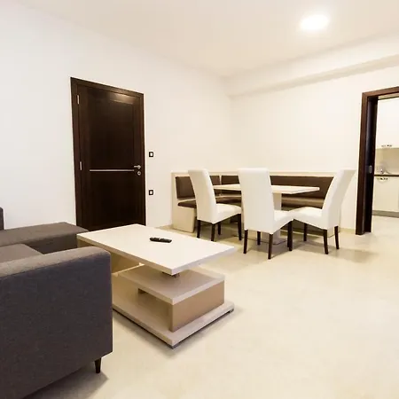 Aparthotel Wing Club