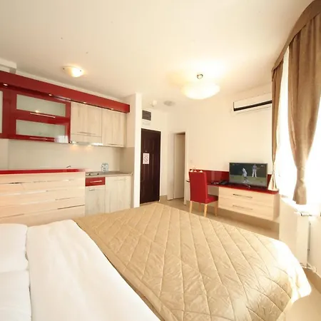 Wing Club Aparthotel 4*
