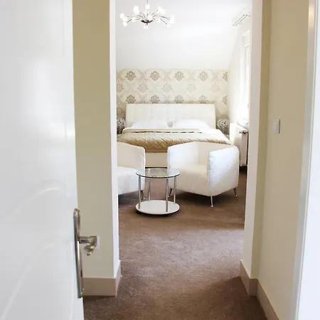 Aparthotel Wing Club 4*