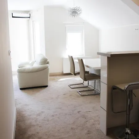 Aparthotel Wing Club 4*